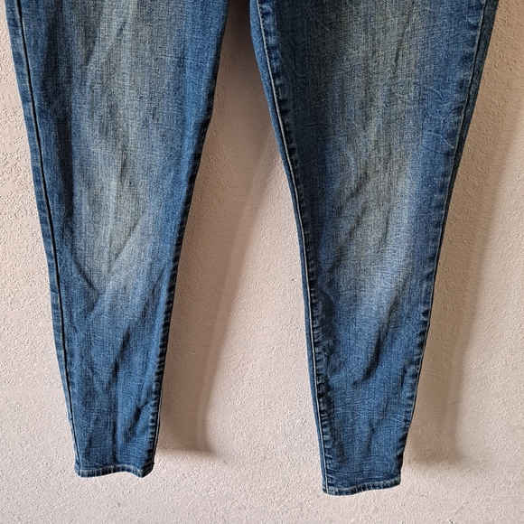 Lucky Brand Skinny Jeans - Picture 3 of 7